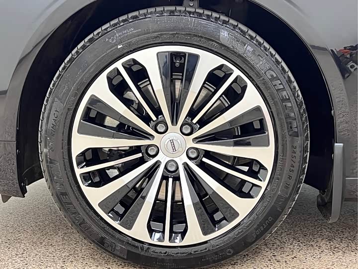 Фото 9 - Volvo S90