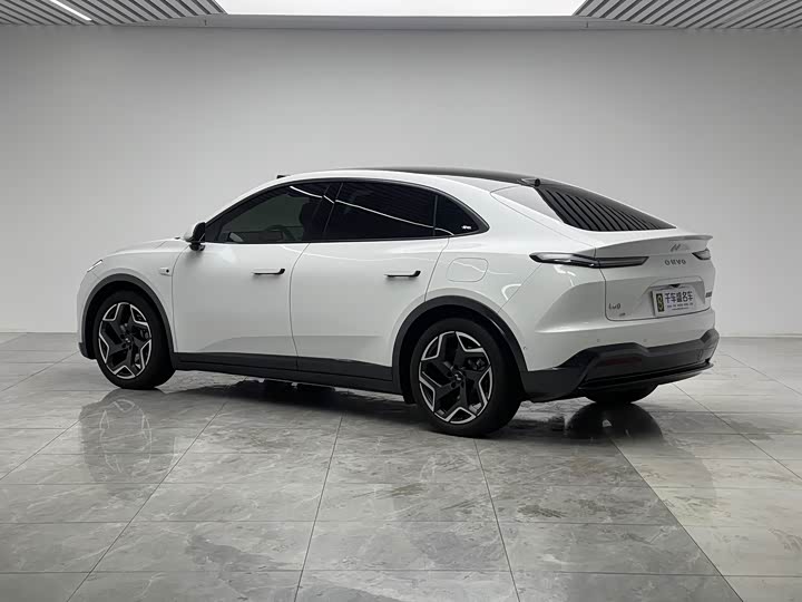 Photo 4 - Nio Onvo L60