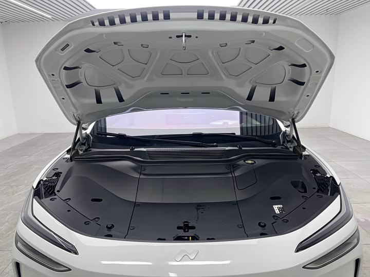 Photo 9 - Nio Onvo L60