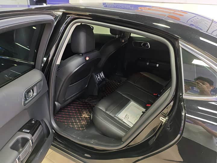 Фото 6 - Citroen C6