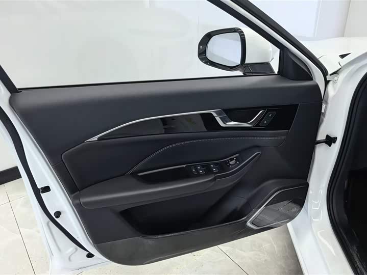 Photo 7 - Bestune B70