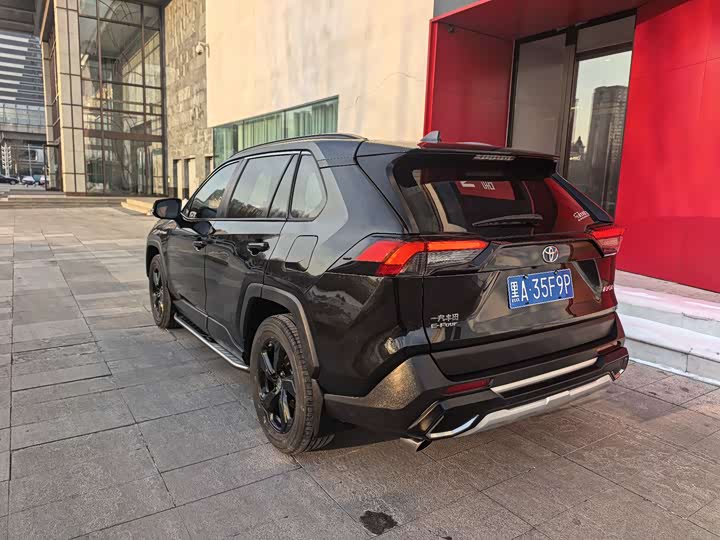 Фото 5 - Toyota RAV4 Hybrid