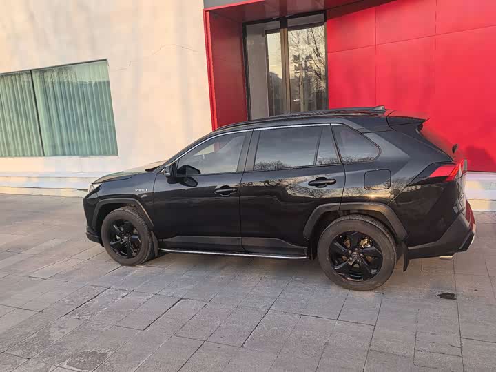 Фото 7 - Toyota RAV4 Hybrid