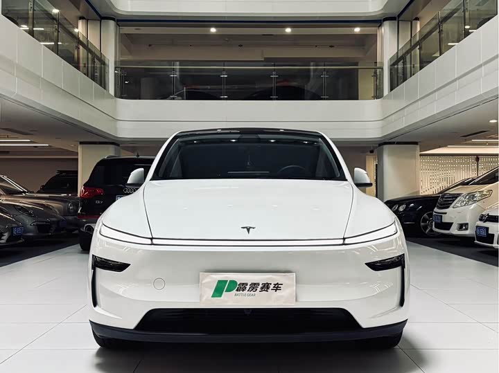 Фото 2 - Tesla Model Y
