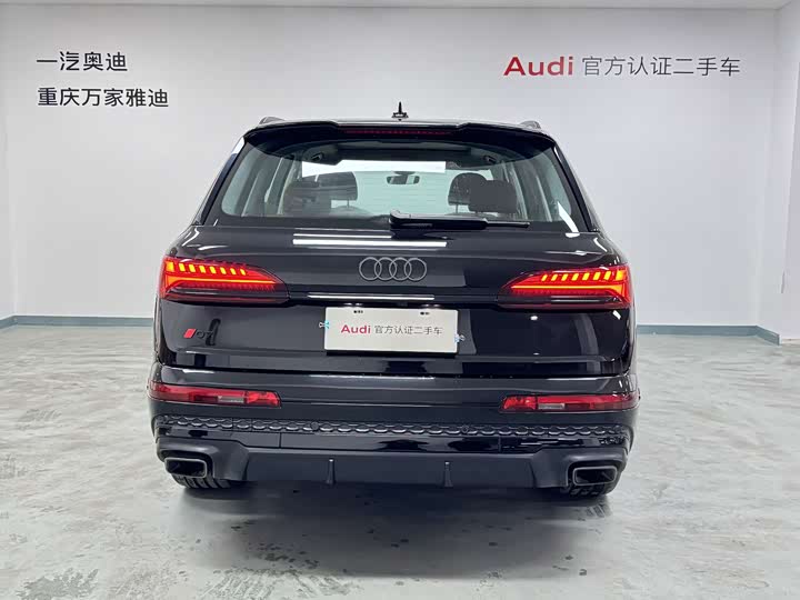 Фото 4 - Audi Q7