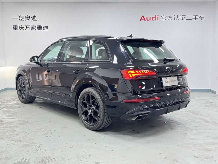 Фото 7 - Audi Q7