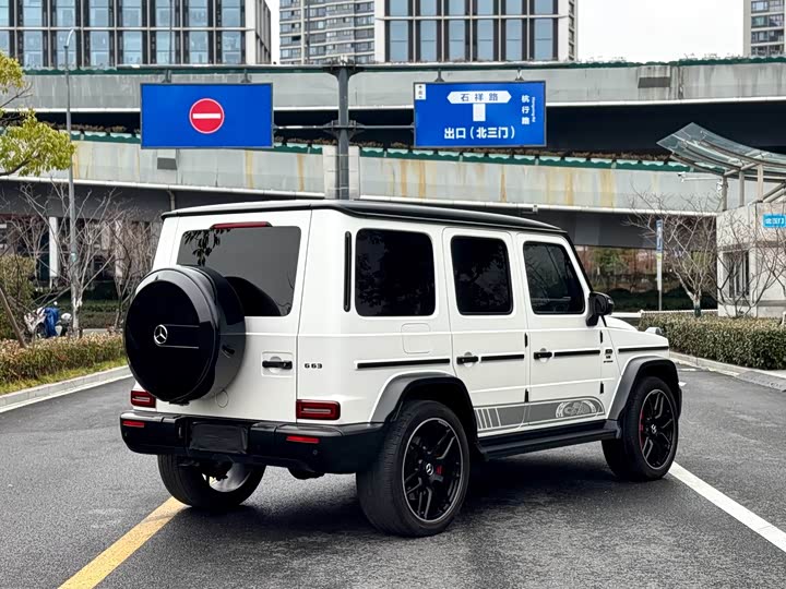 Photo 7 - Mercedes-Benz G-Class AMG