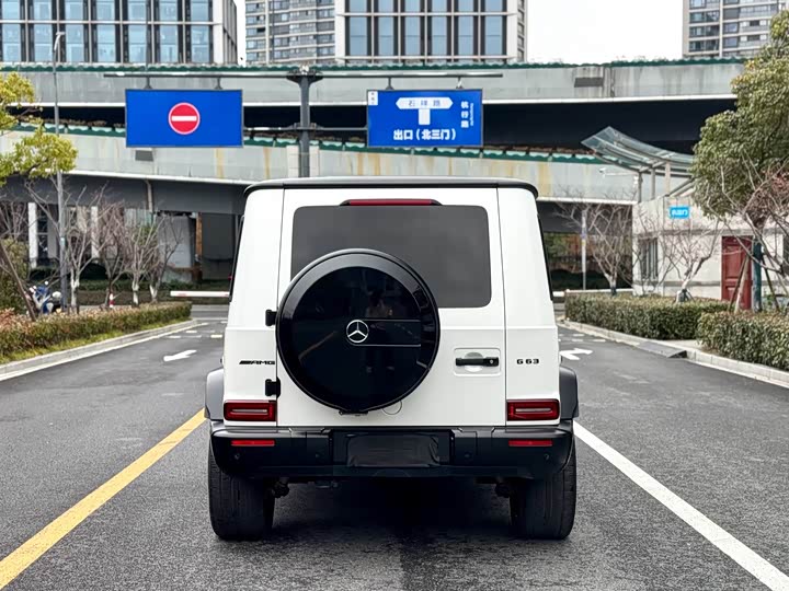 Photo 8 - Mercedes-Benz G-Class AMG