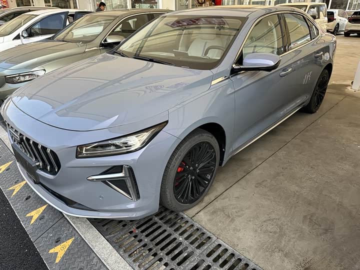 Фото 1 - Geely Preface L