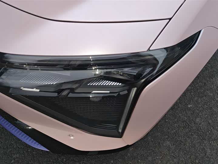 Фото 5 - HiPhi Y