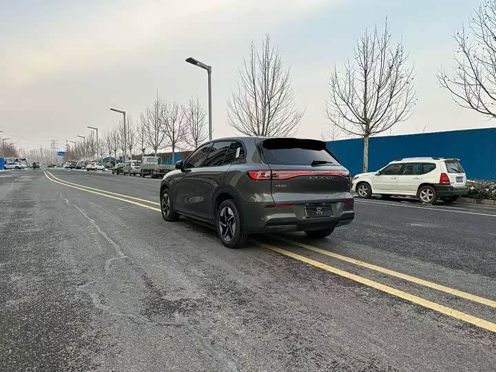 Фото 8 - Geely Galaxy E5