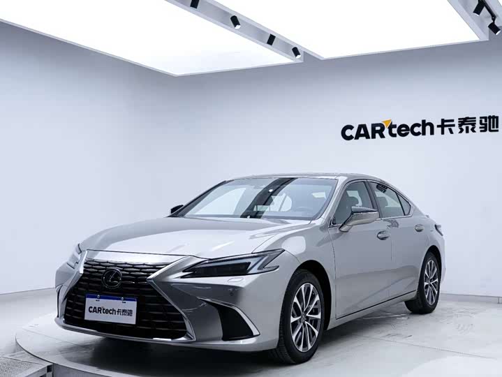 Фото 5 - Lexus ES