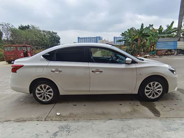 Фото 3 - Nissan Sylphy