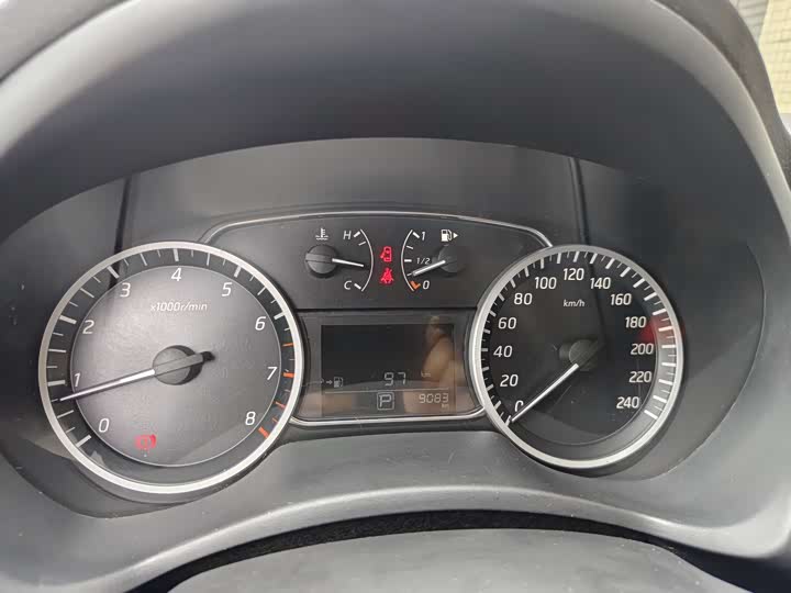 Фото 8 - Nissan Sylphy