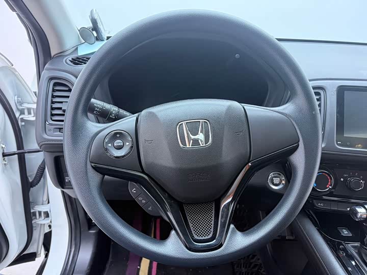 Фото 7 - Honda Vezel