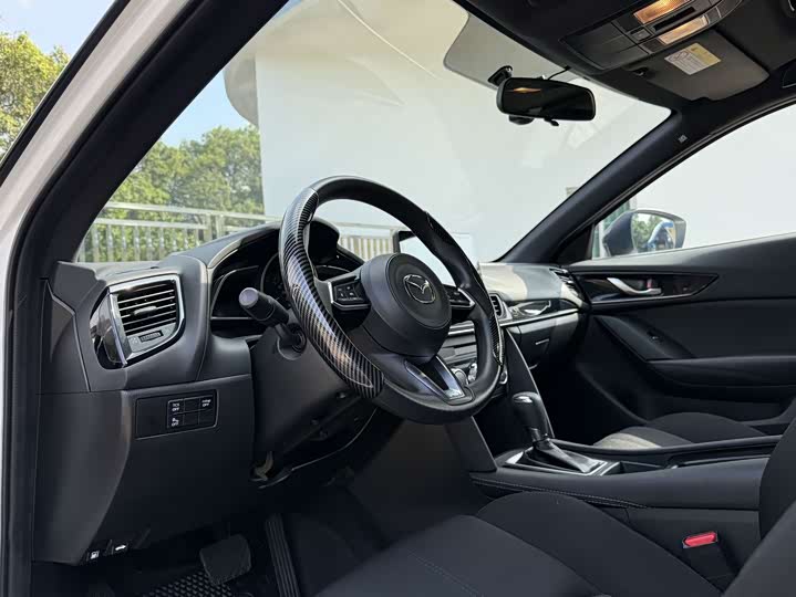 Фото 5 - Mazda CX-4