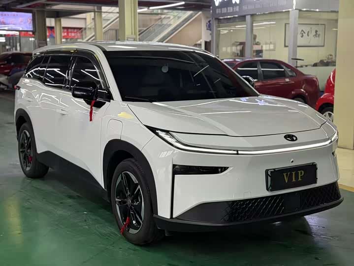 Фото 3 - Toyota bZ3X