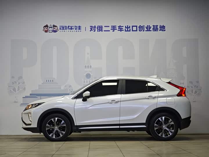 Фото 8 - Mitsubishi Eclipse Cross
