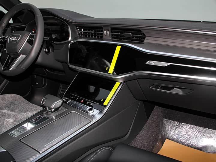 Фото 6 - Audi A6L