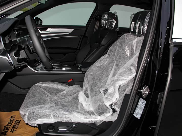 Фото 7 - Audi A6L