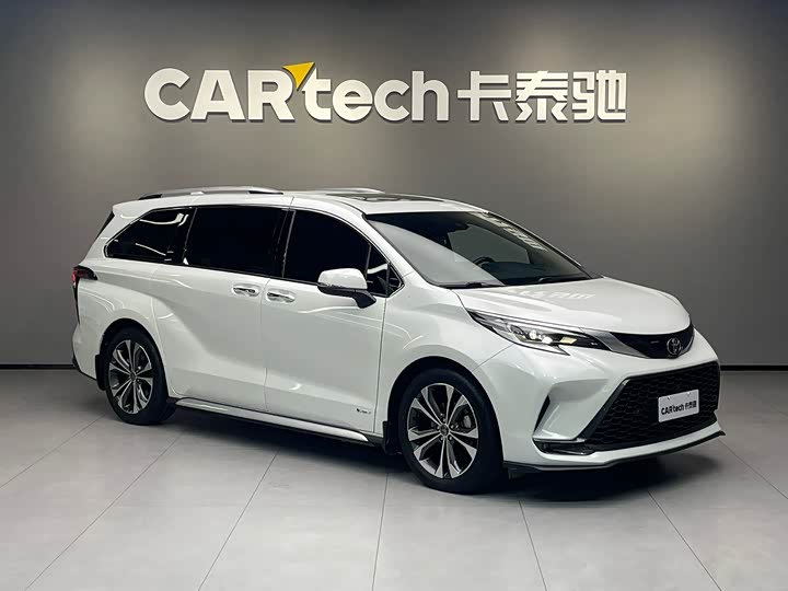 Фото 3 - Toyota Granvia