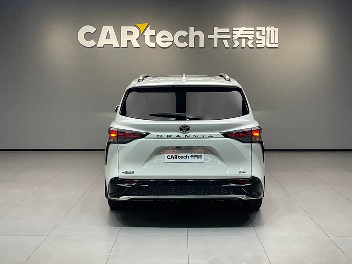 Фото 5 - Toyota Granvia