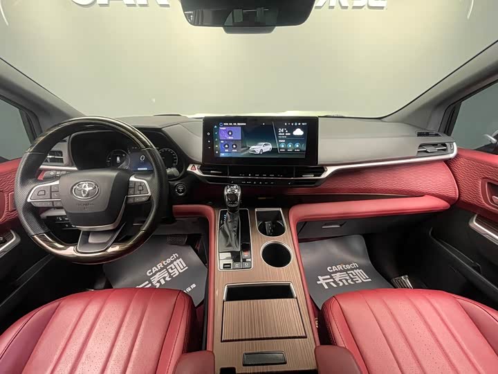 Фото 9 - Toyota Granvia