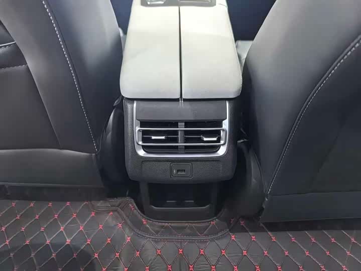 Фото 8 - Changan CS75 Plus