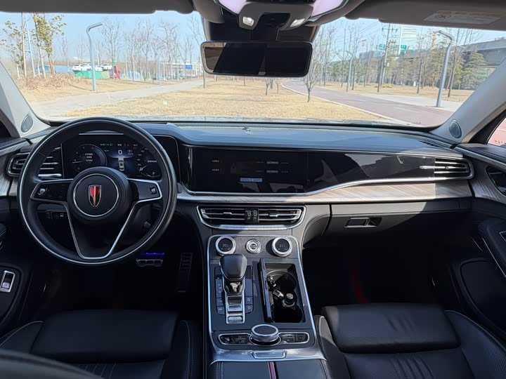 Фото 9 - Hongqi H9