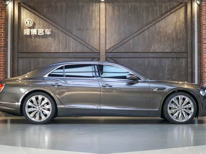 Фото 4 - Bentley Flying Spur
