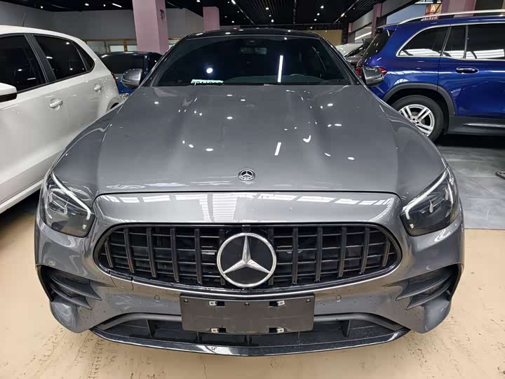 Фото 2 - Mercedes-Benz E-Class