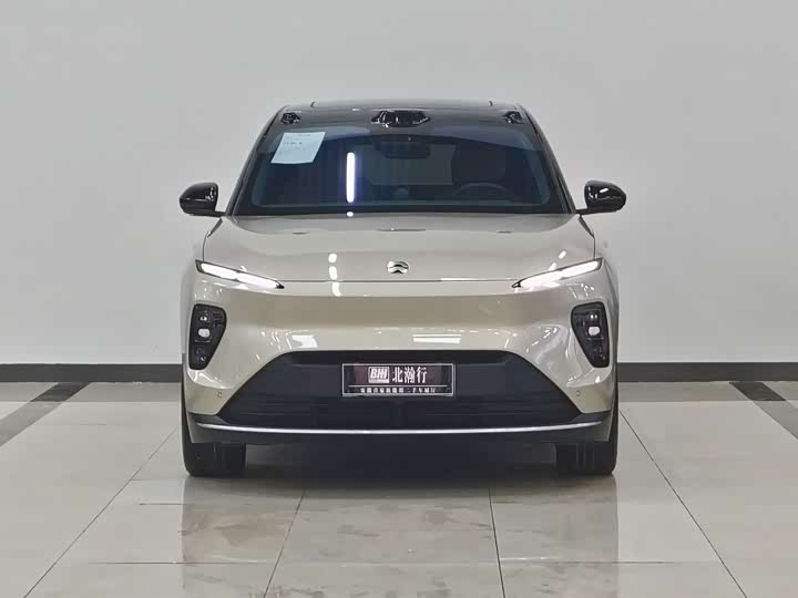 Фото 2 - Nio ES8