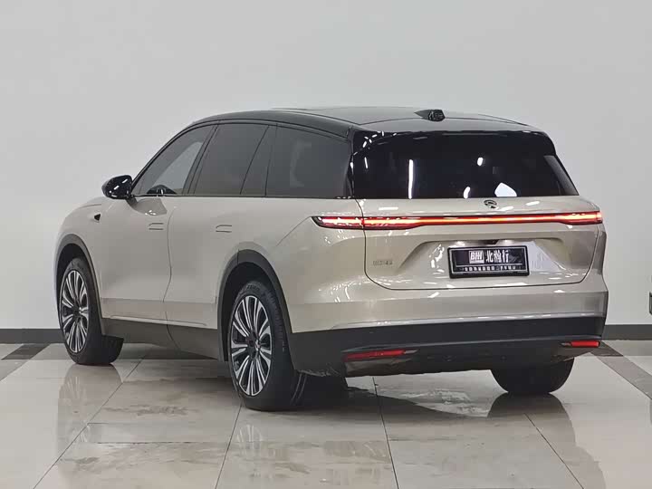 Фото 6 - Nio ES8