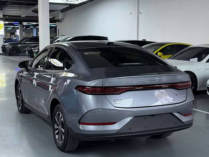 Фото 6 - BYD Qin Plus