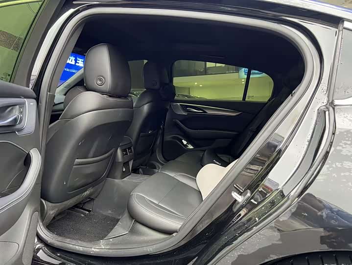 Photo 7 - Cadillac CT5