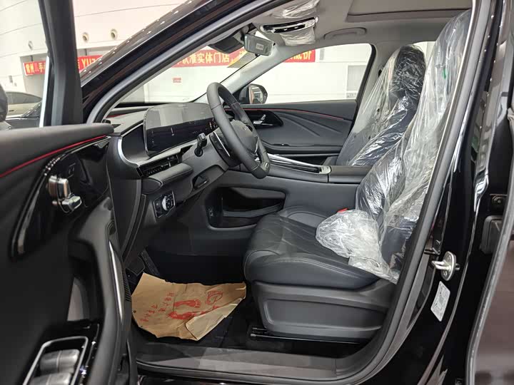 Фото 9 - Exeed RX