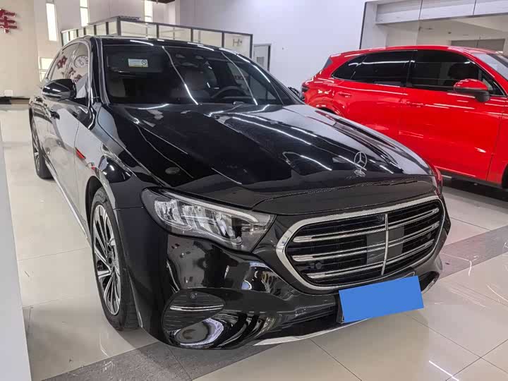 Photo 3 - Mercedes-Benz E-Class