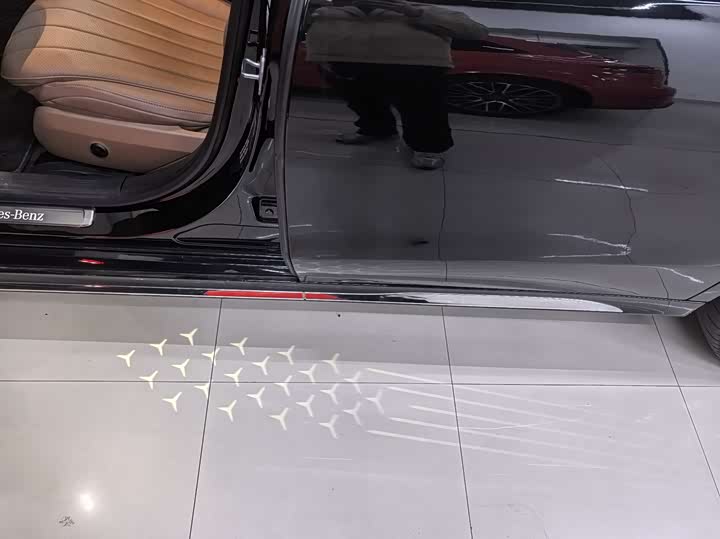 Photo 7 - Mercedes-Benz E-Class