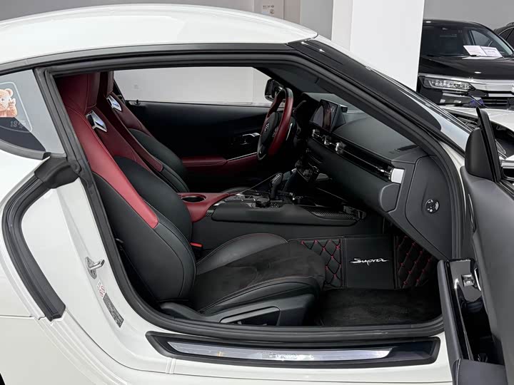 Photo 8 - Toyota Supra