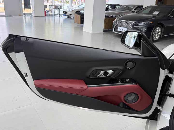 Photo 9 - Toyota Supra