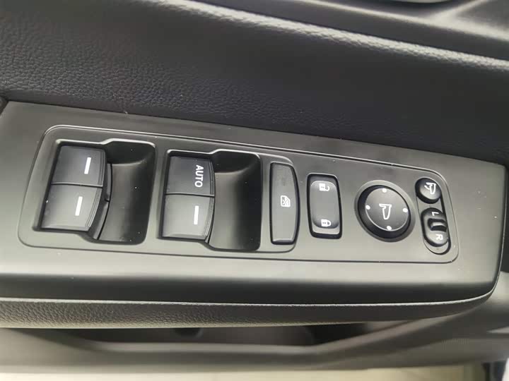 Photo 9 - Honda CR-V