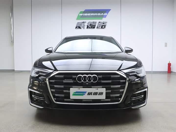 Photo 2 - Audi A6L