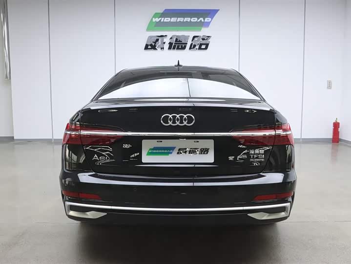 Photo 5 - Audi A6L