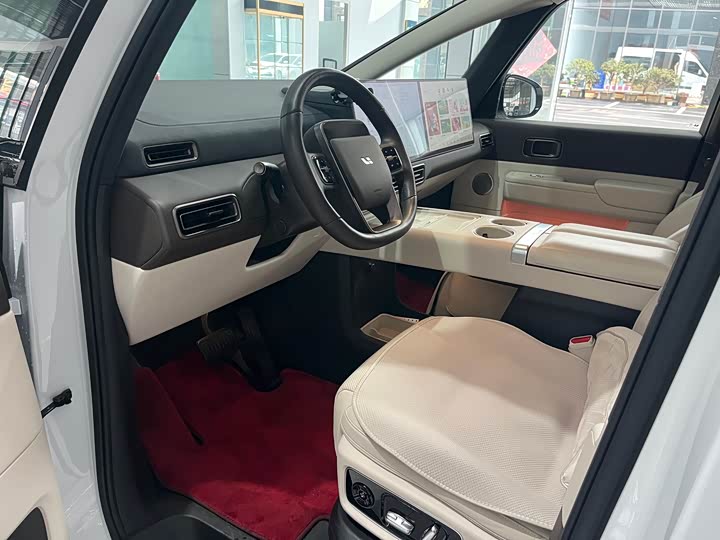 Фото 6 - LiXiang Mega