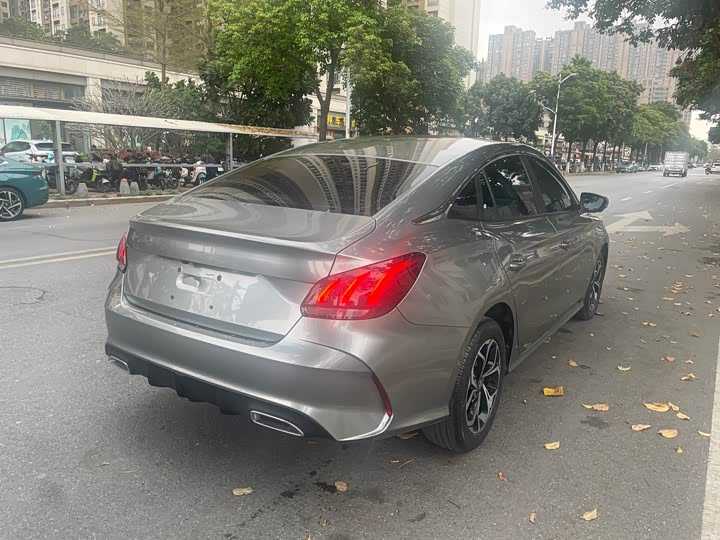 Фото 6 - MG Motor 5