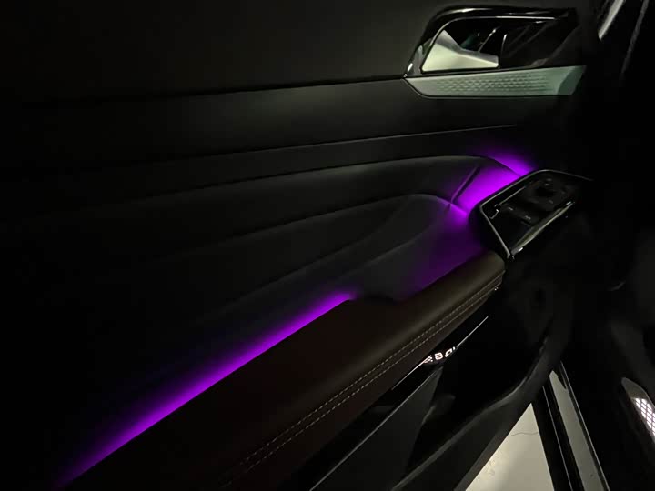 Photo 8 - Volkswagen ID.6 X