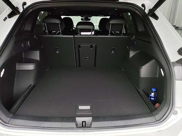 Фото 5 - Volkswagen Tiguan L Pro