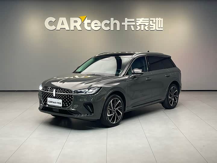 Фото 1 - Lincoln Corsair