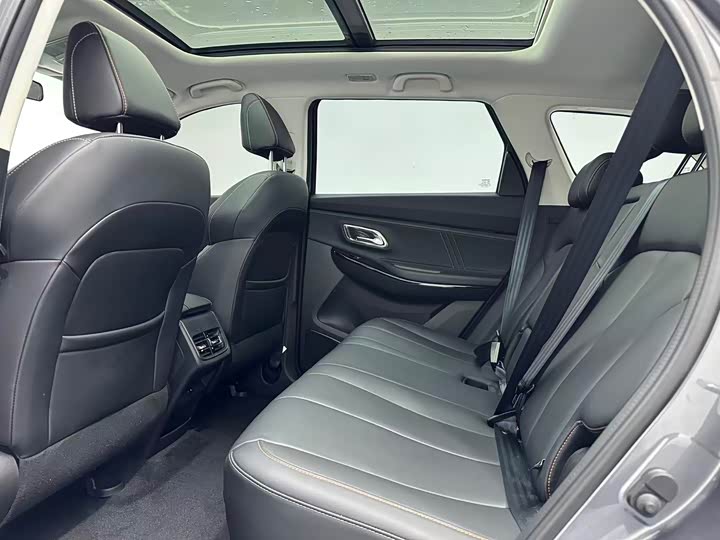 Photo 6 - Changan Oshan X7 Plus