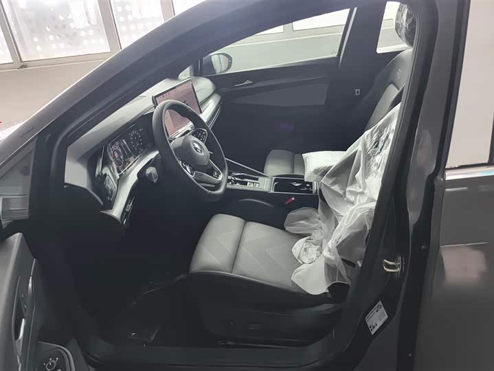 Photo 9 - Volkswagen Golf